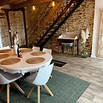 Prázdninový dům Domaine De La Cherel, Maison En Pierre Pontorson