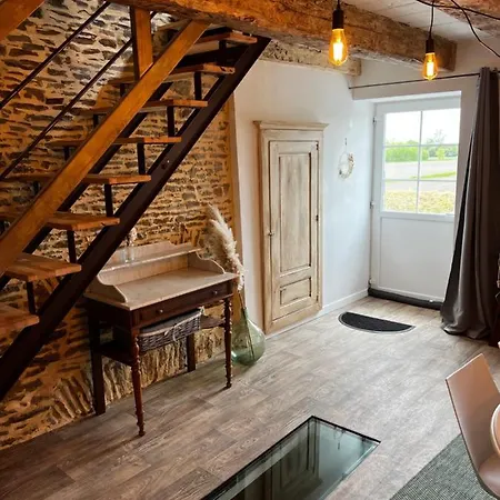 Domaine De La Cherel, Maison En Pierre