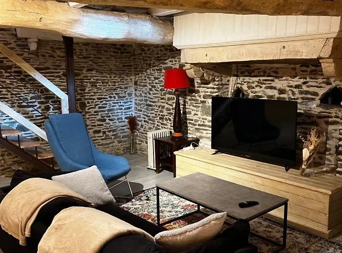 Holiday home Domaine De La Cherel, Maison En Pierre Pontorson