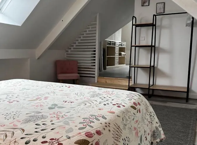 Holiday home Domaine De La Cherel, Maison En Pierre Pontorson