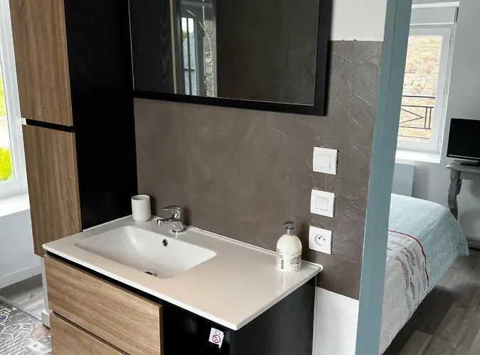 Domaine De La Cherel, Maison En Pierre *