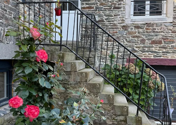 Domaine De La Cherel, Maison En Pierre Holiday home Pontorson